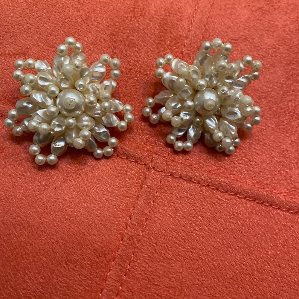 VINTAGE EARRINGS